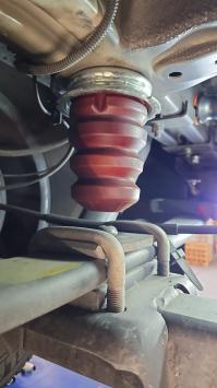 Wohnmobil-Anhängerkupplung stößt an den Boden | Günstige Lösung mit Anschlaggummis