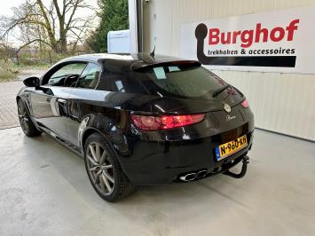 Anhängerkupplung Alfa Romeo Brera Jahre 2005 bis 2011 - Vertikal abnehmbar - Anhängerkupplungn