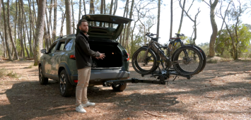 Skep Swing draagsysteem met twee elektrische fietsen op trekhaak