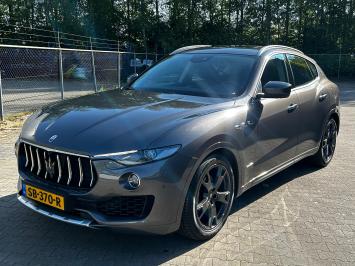 Maserati Levante Diesel Ad-Blue Anhängerkupplung ab Baujahr 2016 - Vertikal abnehmbar - Anhängerkupplungen